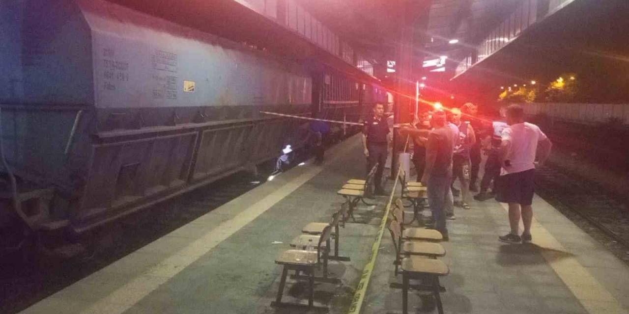 Yük Treninin Çarptığı Yaşlı Adam Hayatını Kaybetti