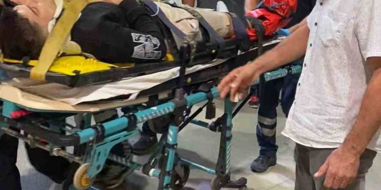 Otomobil İle Motosiklet Kafa Kafaya Çarpıştı: 2 Ağır Yaralı