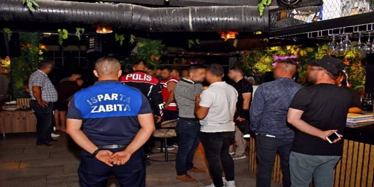 Isparta’da Umuma Açık Alkollü 9 İş Yerine İşlem Yapıldı