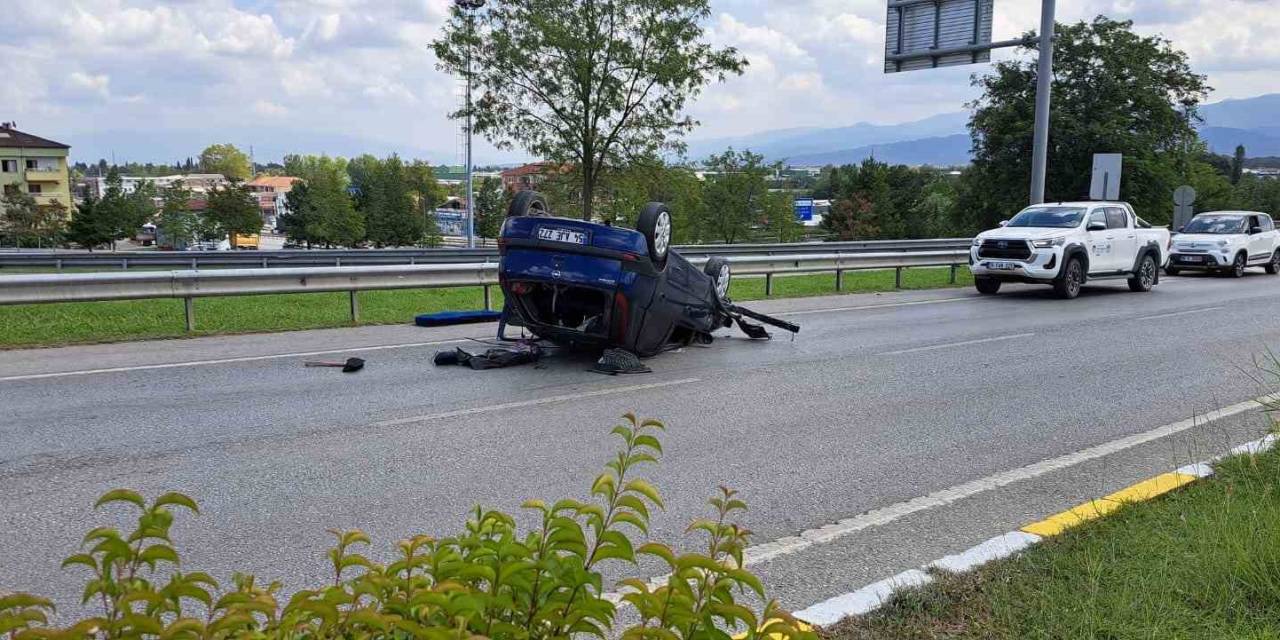 Kontrolden Çıkan Otomobil, Bariyerlere Çarparak Ters Döndü: 1 Hafif Yaralı