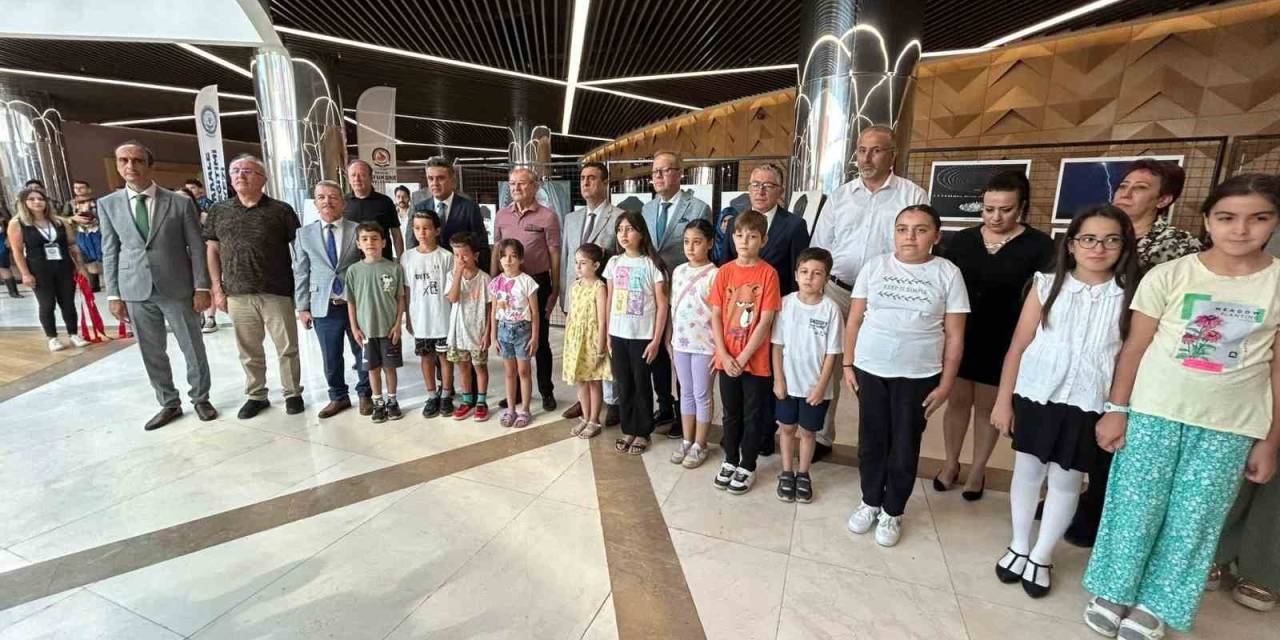 41 Öğretmen Ve 985 Kursiyerin Eserleri Zafer Haftasında Görücüye Çıktı