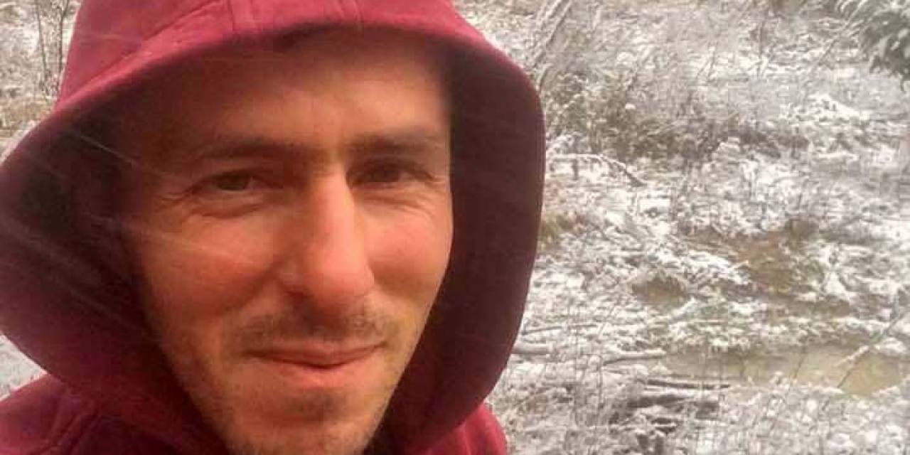 Bahçesine Giren Sürünün Çobanını Öldürdü