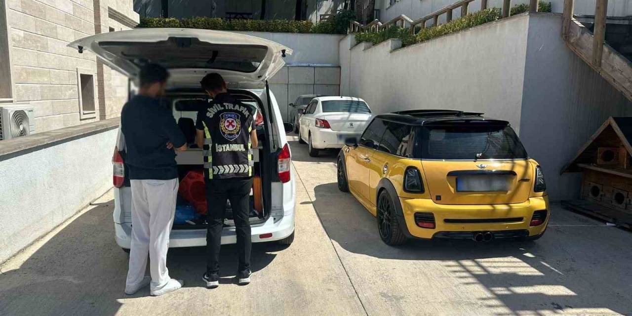 Ümraniye’de Makas Atan Sürücüye Para Cezası