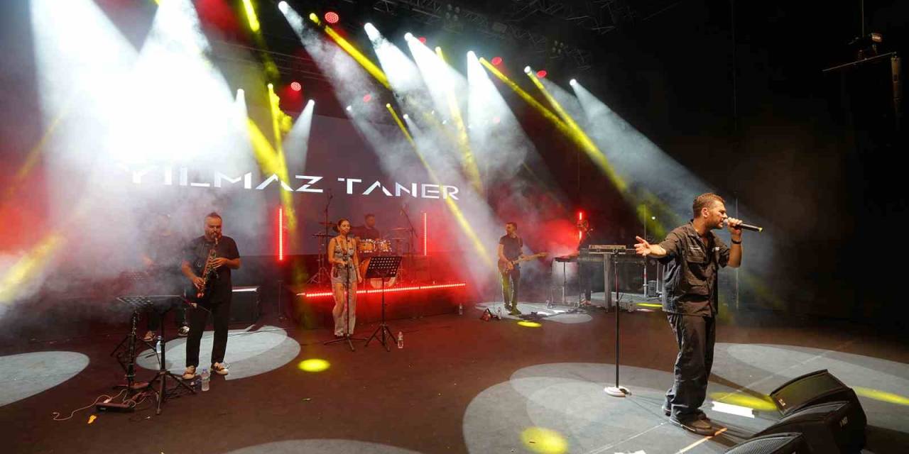 Kahramanmaraşlılar, Geleneksel Ağustos Fuarı’nda Konserlerle Eğleniyor