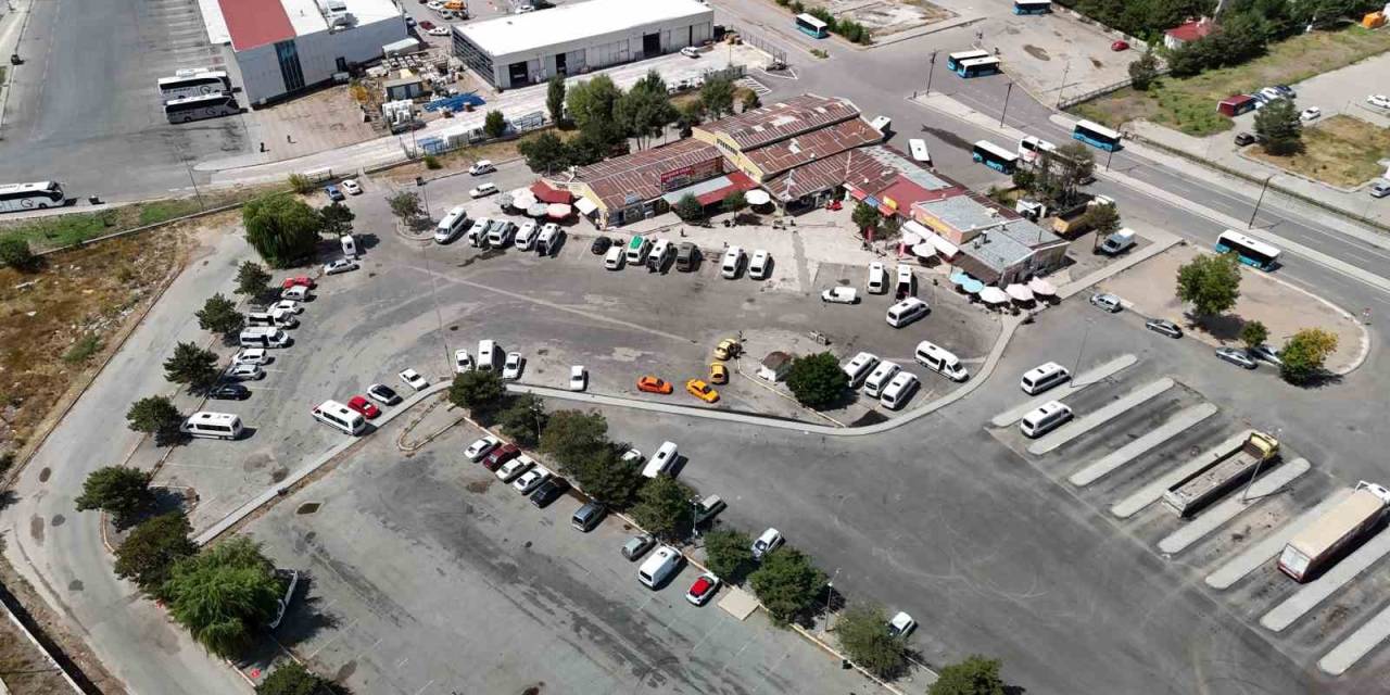 Sivas İlçe Ve Köy Terminali Tehlike Saçıyor