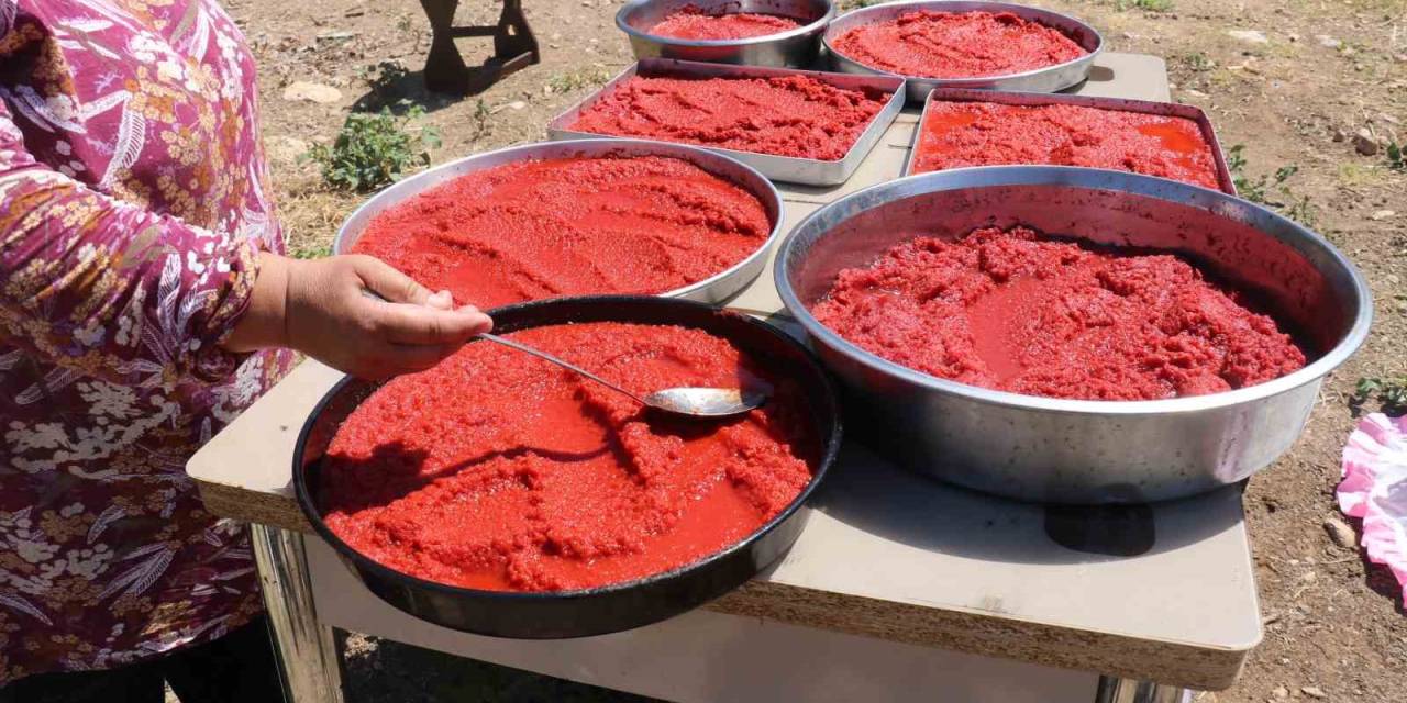 Malatya’da Ev Hanımlarının Kış Hazırlığı Başladı