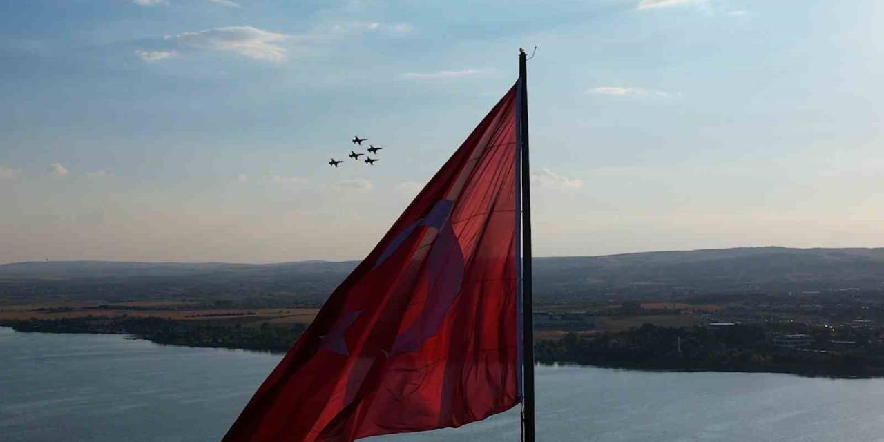 Türk Yıldızları Başkent’te Nefes Kesti