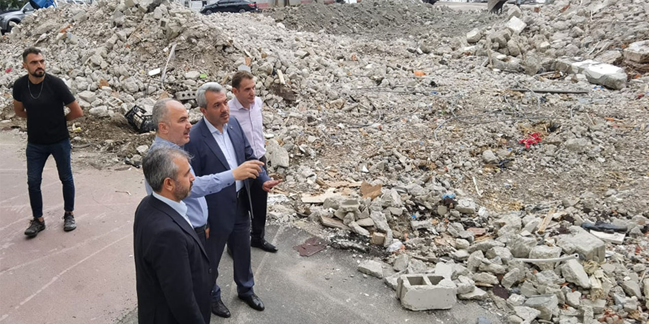 Vali Baydaş ve Başkan Metin, Kurtuluş İlkokulu Yıkım Çalışmalarını İnceledi