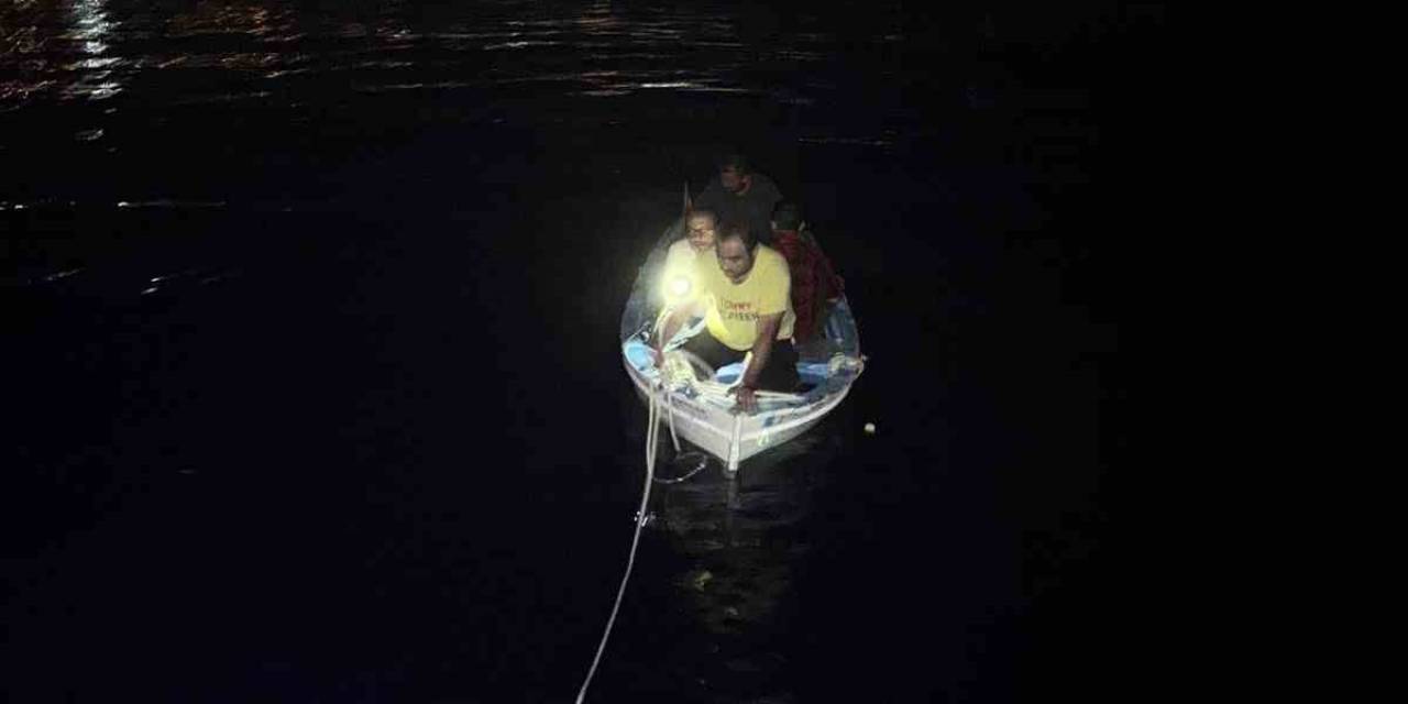 Yalova’da Kayıkları Motor Arızası Yapan 4 Amatör Balıkçı Kurtarıldı