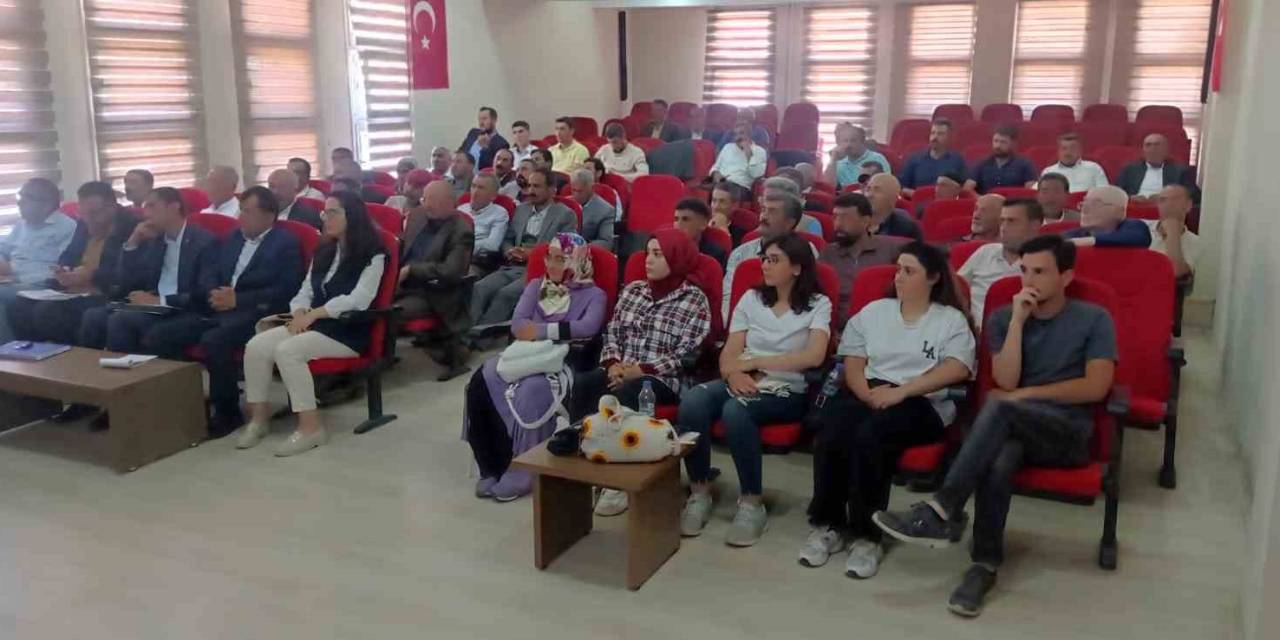 Tekman’da Tarımsal Desteklemeler Konusunda Bilgilendirme Toplantısı Yapıldı