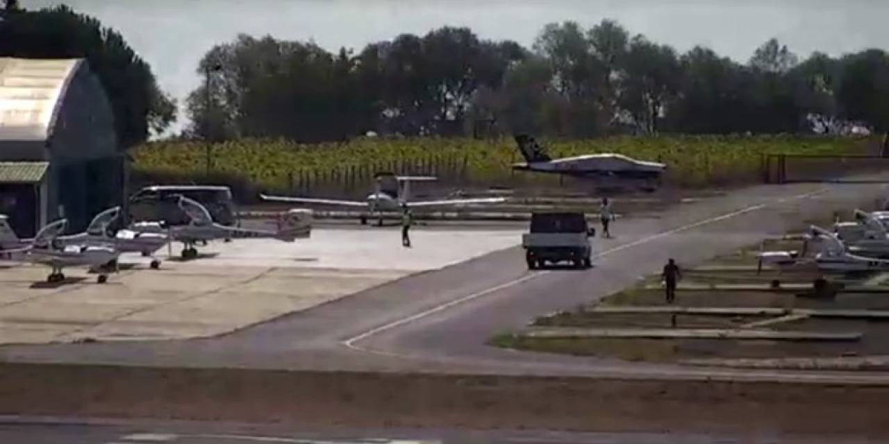 Hezarfen Havalimanı’nda Uçak Pistten Çıktı