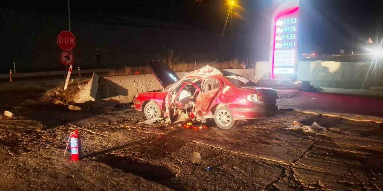 Emet’teki Kazada Ağır Yaralanan Genç Sürücü Hayatını Kaybetti