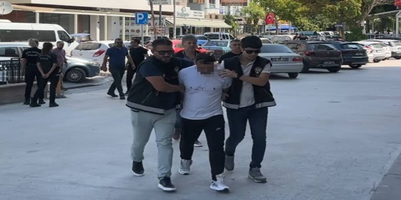 Eşini Silahla Vurarak Öldüren Şahıs Adliyeye Sevk Edildi