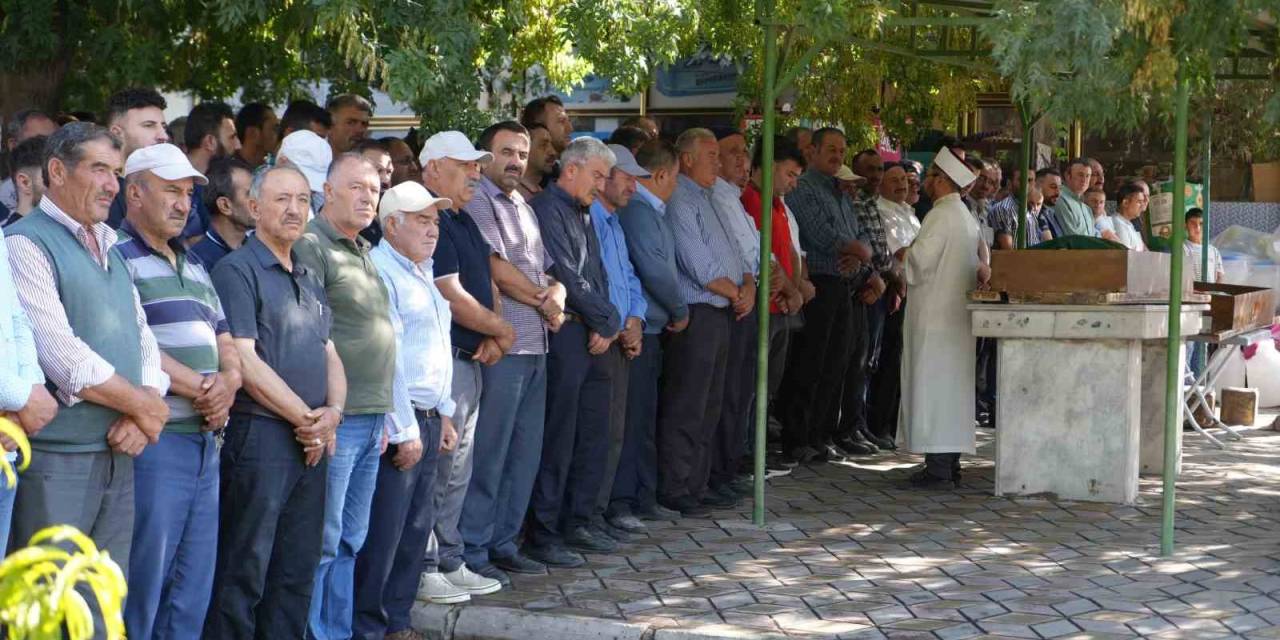 Gölette Boğulan Baba Ve Kızı Defnedildi