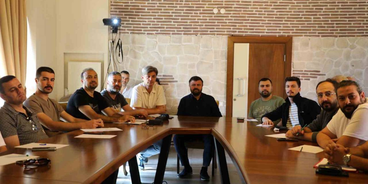 Serbest Veteriner Hekim Kliniklerine Eğitim Toplantısı Düzenlendi