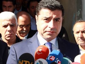 Hdp Eş Genel Başkanı Demirtaş: "Canlı Mı Cansız Mı Bilmem Ama Alçak Bir Bombadır"