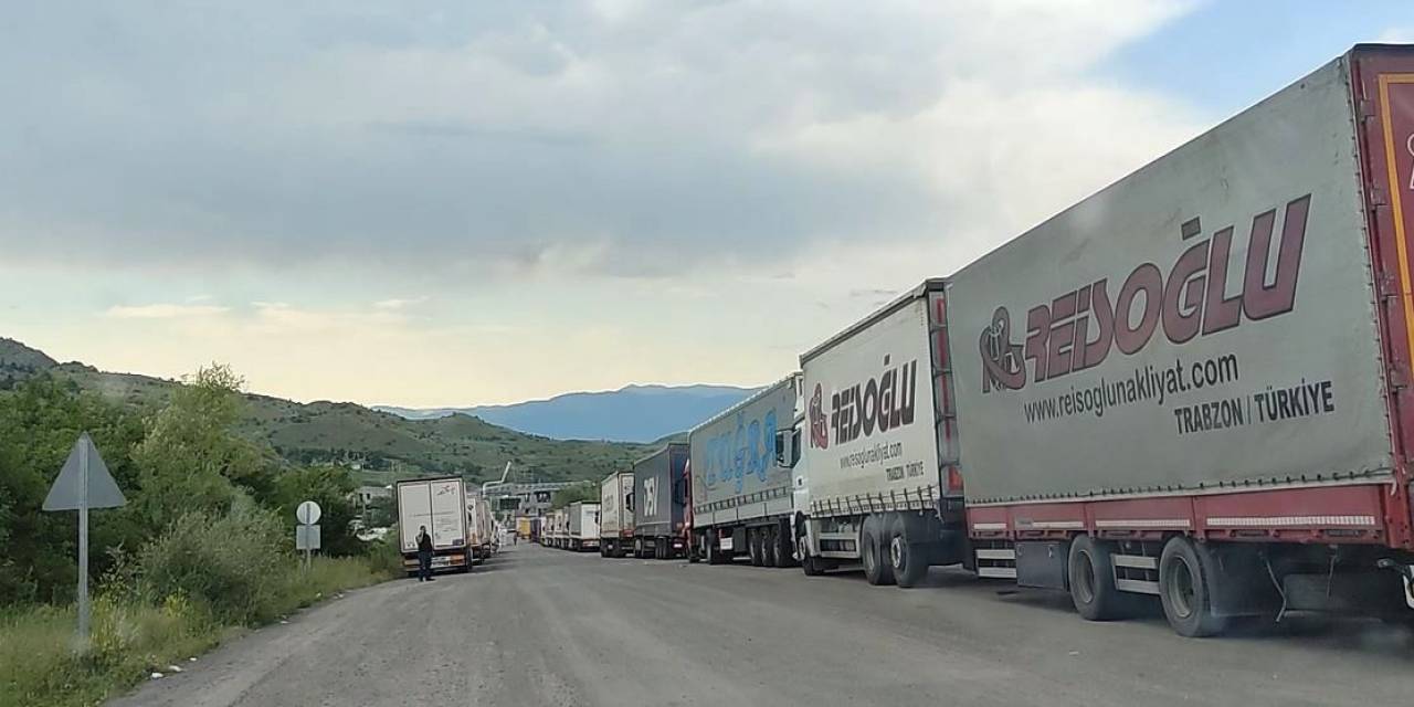 Ardahan-posof Türkgözü Sınır Kapısı’nda Tır Kuyruğu