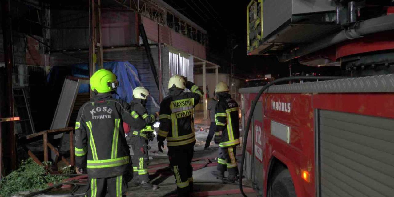 Kayseri’de Yangın Paniği: 3 İş Yeri Küle Döndü