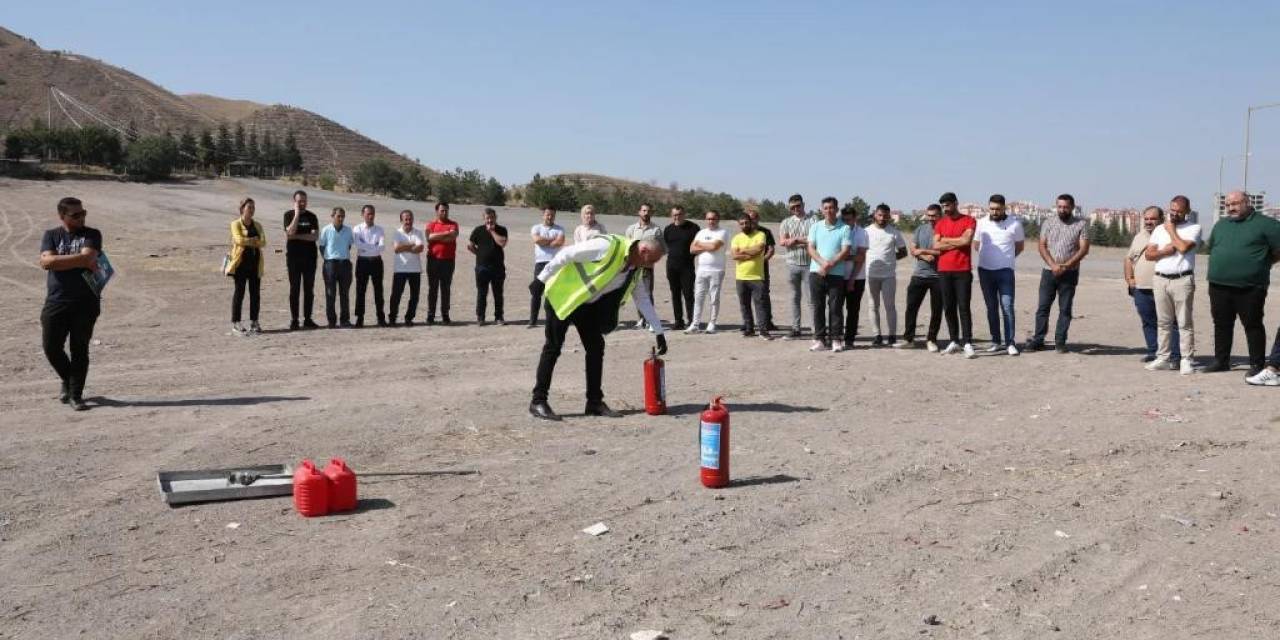 Büyükşehir Kaymek’ten Personeline Yangın Eğitimi