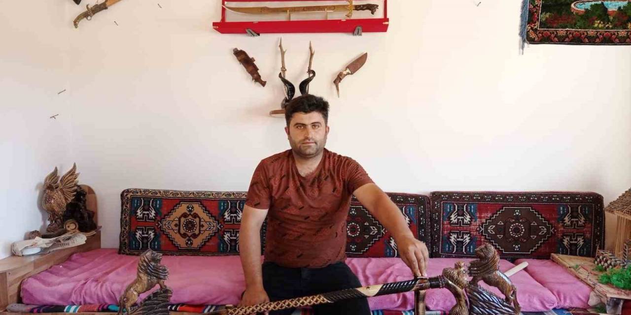 Cumhurbaşkanı Erdoğan’dan Mhp Lideri Bahçeli’ye Kadar Birçok Devlet Büyüğünde Onun Bastonları Bulunuyor