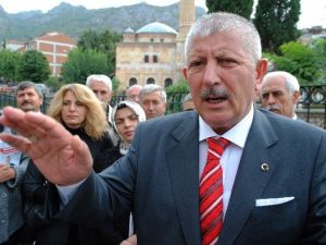 Milletvekili Seçilirse Maaşını Fakirlere Ve Öğrencilere Dağıtacak