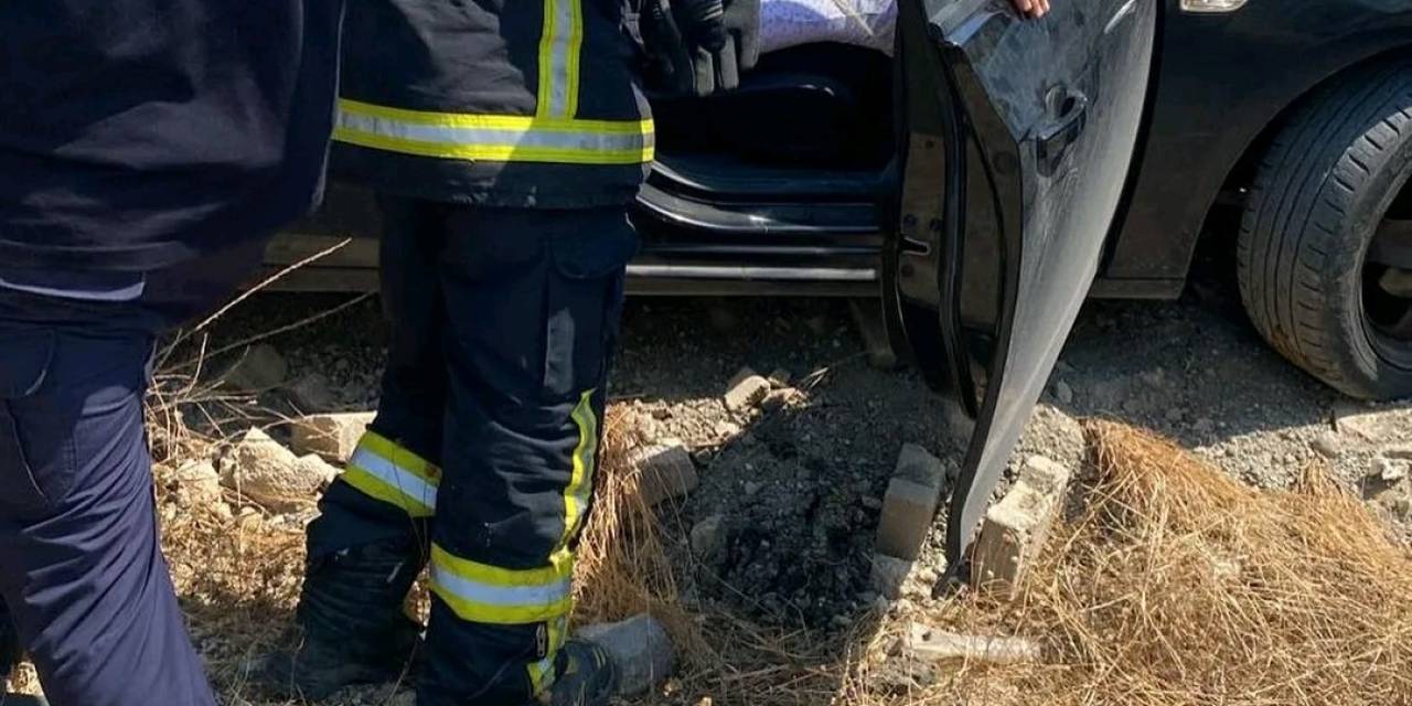 Şarampole Yuvarlanan Otomobilin Sürücüsü Yaralandı