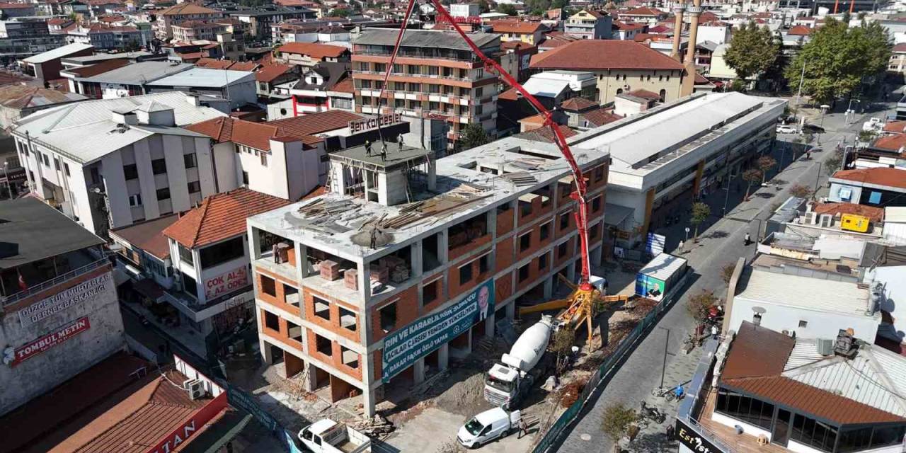 İnşaat Hızla Devam Ediyor