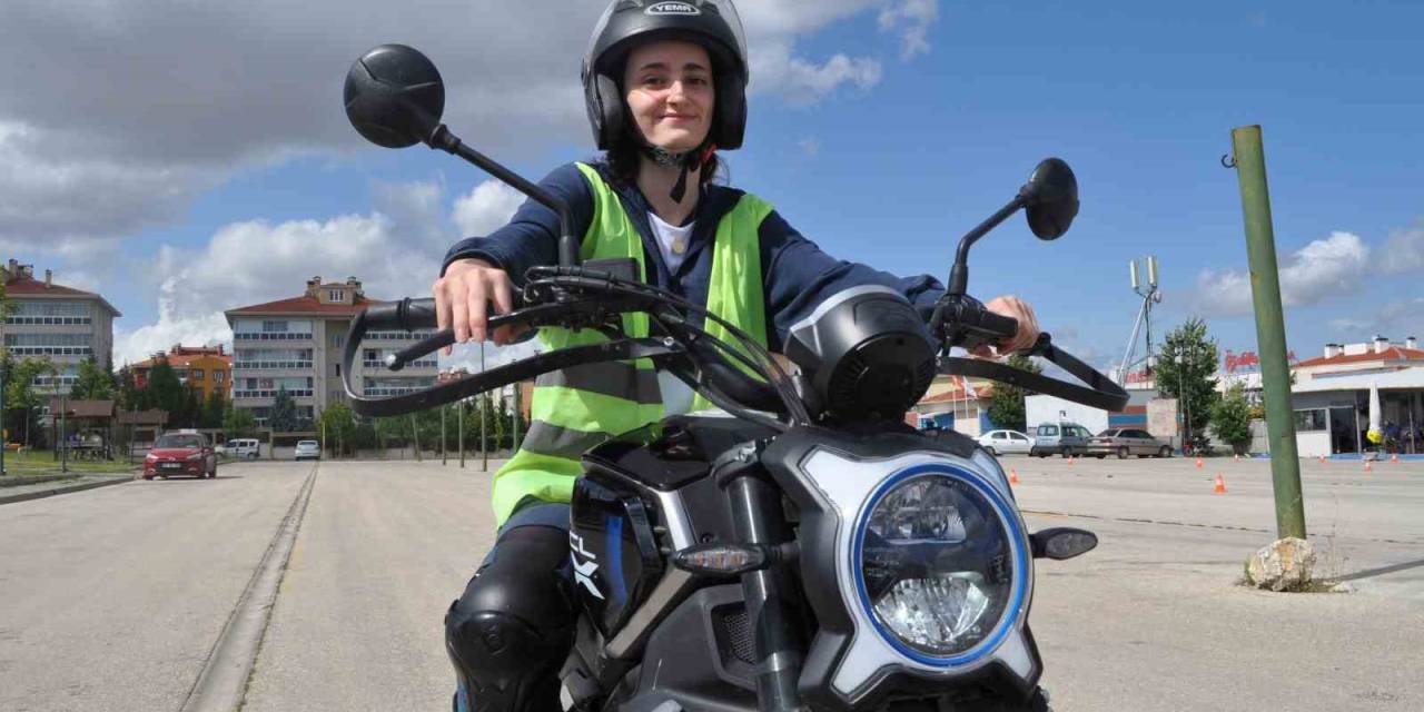 Motosiklet Ehliyeti Talebi Katlandı