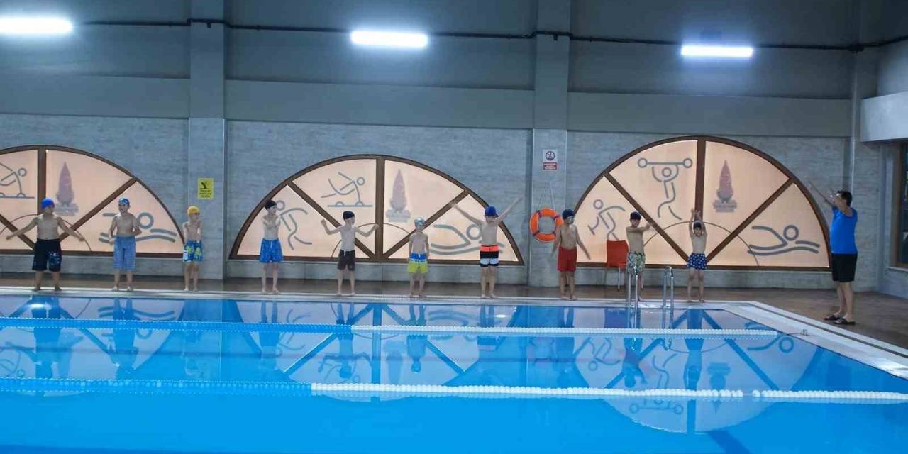 Onikişubat Belediyesi’nin Yaz Yüzme Kursu Şenlik Yarışmaları İle Tamamlanacak