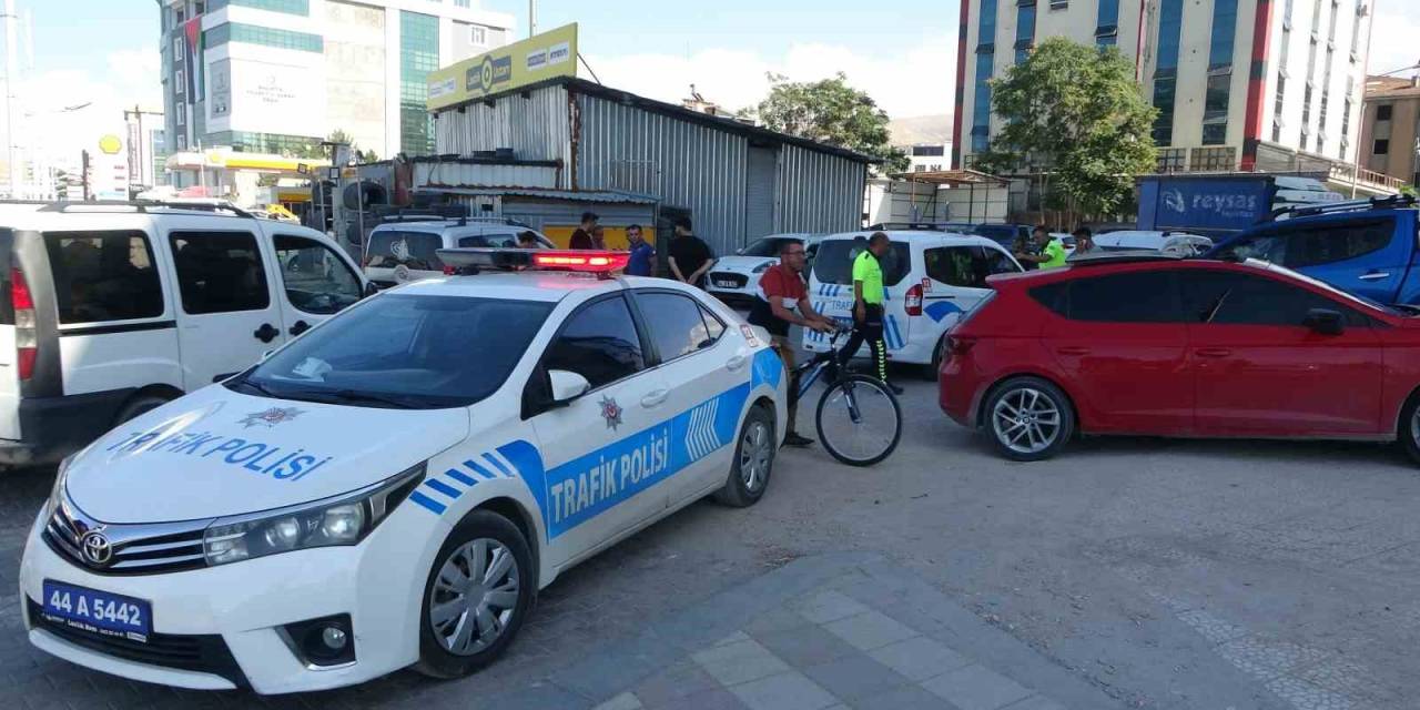 Malatya’da 5 Araçlı Zincirleme Kaza: 2 Yaralı