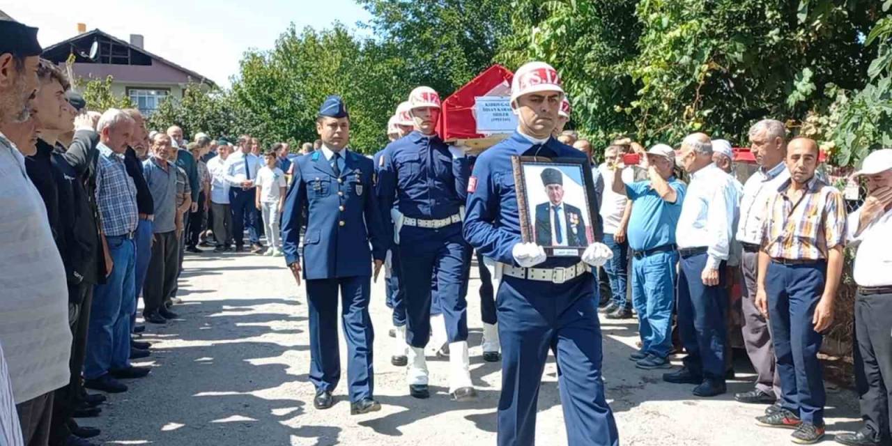 Kıbrıs Gazisi İhsan Karakuş, Son Yolculuğuna Uğurlandı