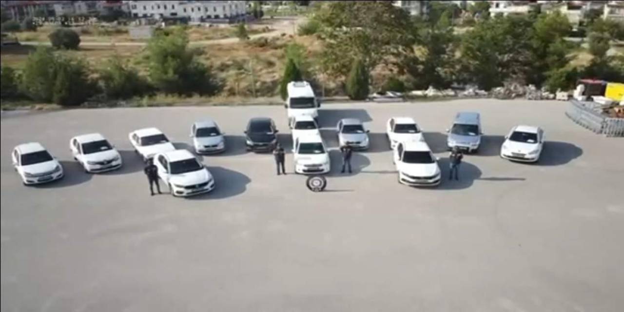 Depremde Hasar Gören Araçlarla 8 Milyonluk Change Vurgunu Yaptılar