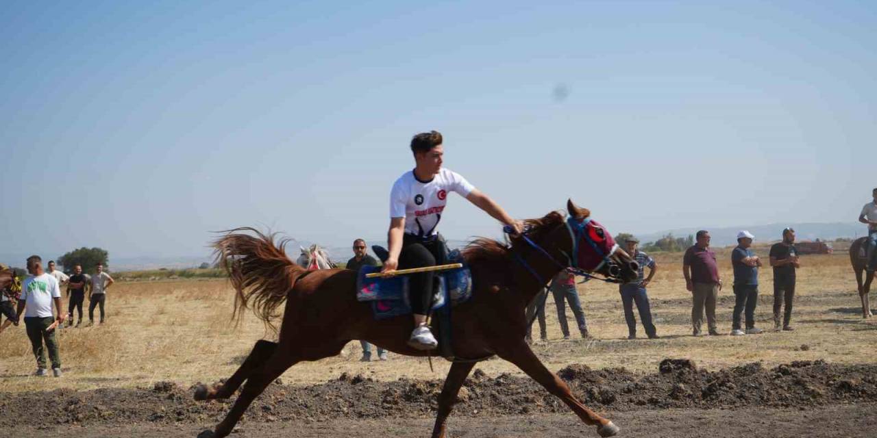 Balıkesir’in Kurtuluşu Rahvan At Yarışları İle Kutlandı