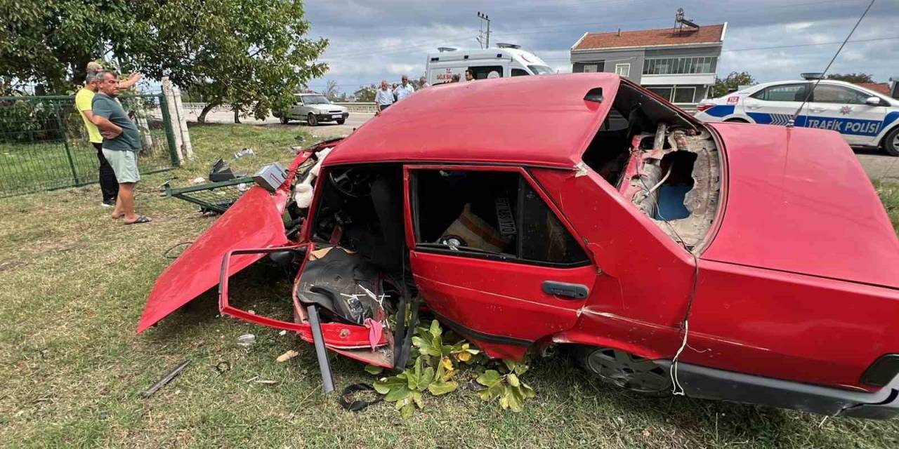 Kaza Yapan Fiat Tofaş Kağıt Gibi Dağıldı: 1 Yaralı