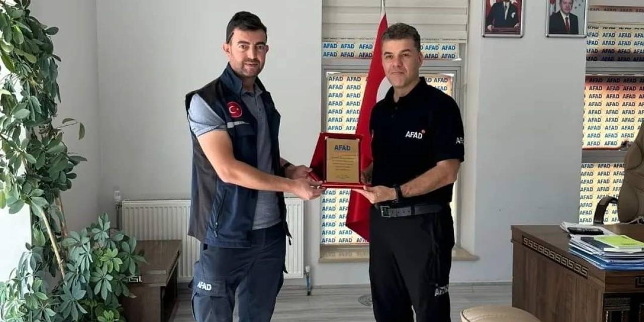 Şırnak’ta Tayini Çıkan Afad Personeline Plaket Verildi