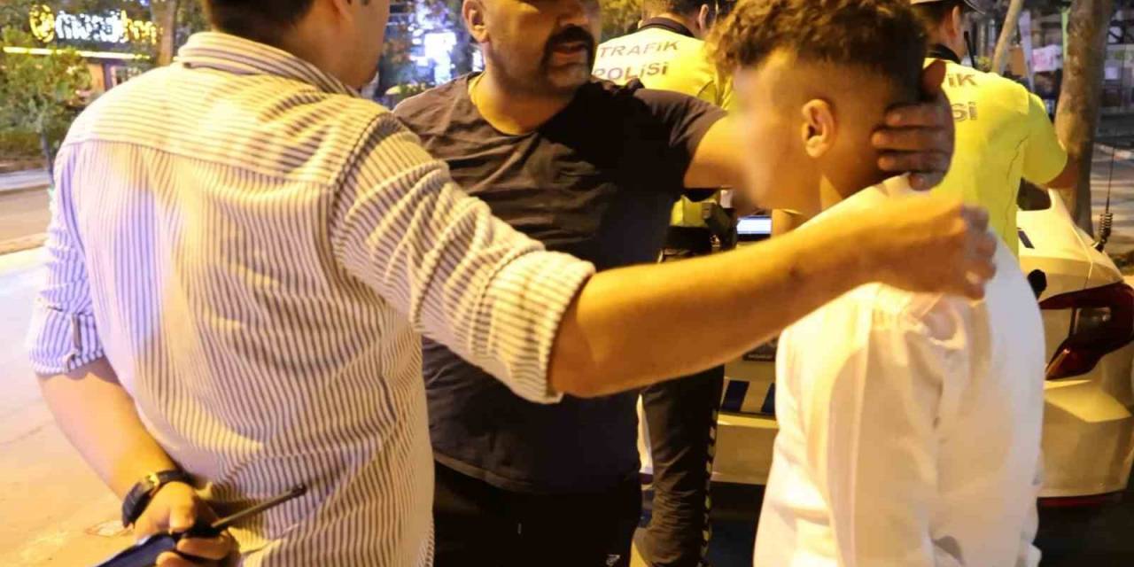 14 Yaşında Minibüs Kullanırken Polise Yakalandı: Önce Ehliyetsiz Çocuğun, Sonra Da Babasının Sözleri Şoke Etti