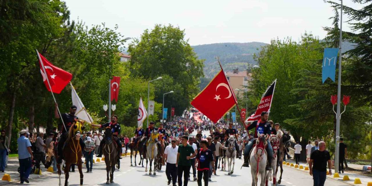 Türkiye’nin Dört Bir Yanından Gelen Yörükler Söğüt’te Buluştu