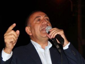Gürsel Tekin: “Ak Parti Ve Mhp’ye Oy Verenler En Azından Bu Dönem Chp’ye Oy Versinler”
