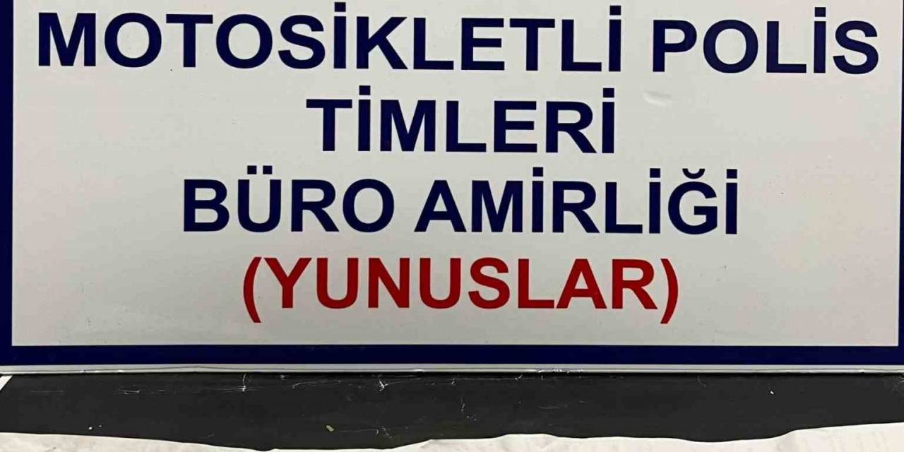 Kütahya’da Yunus Timlerince 5 Kişinin Üzerinde Uyuşturucu Ele Geçirildi