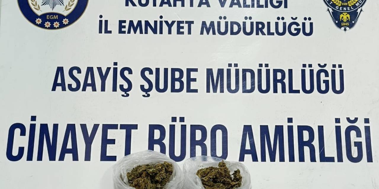 Kütahya’da Uyuşturucu Bulunan Araçtaki 3 Kişi Gözaltına Alındı