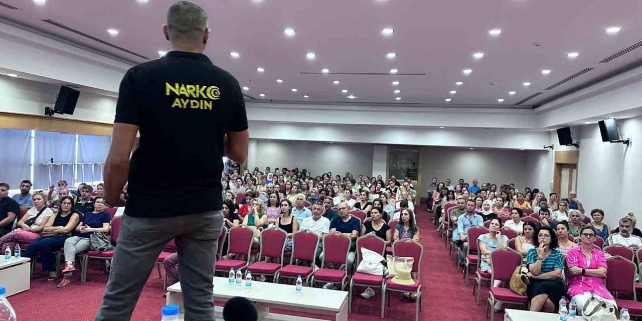 Kuşadası’nda "En İyi Narkotik Polisi Anne" Eğitimi Verildi
