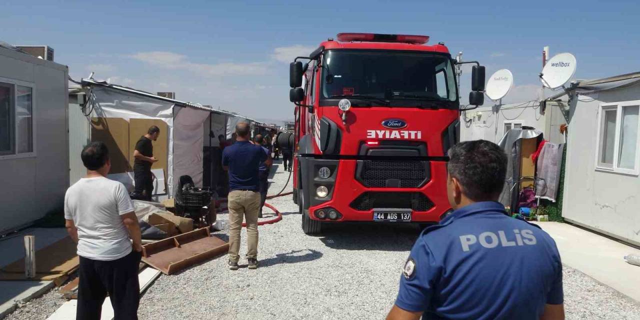 Malatya’da Konteyner Kentte Korkutan Yangın