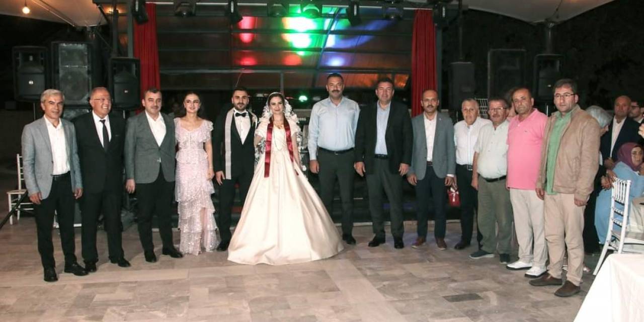 Devrek Belediye Meclis Başkan Vekili Gül Kızını Evlendirdi