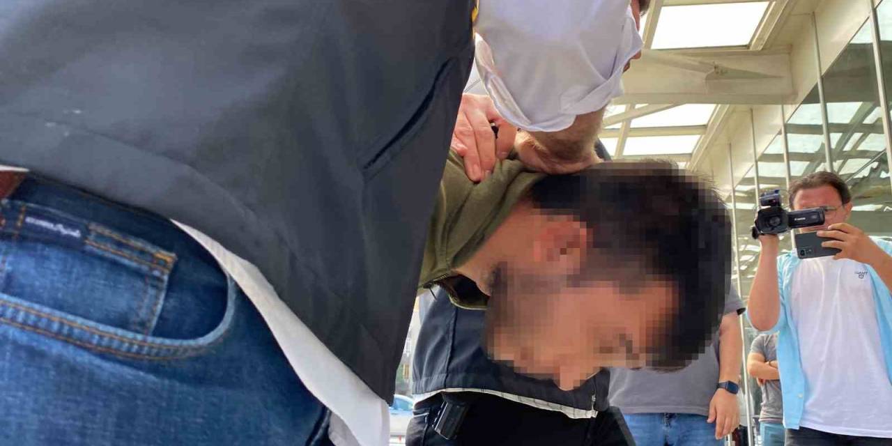 Polisleri Yaralayan Şüpheliler Değerli Eşya İçin Kargo Aracını Çalmış
