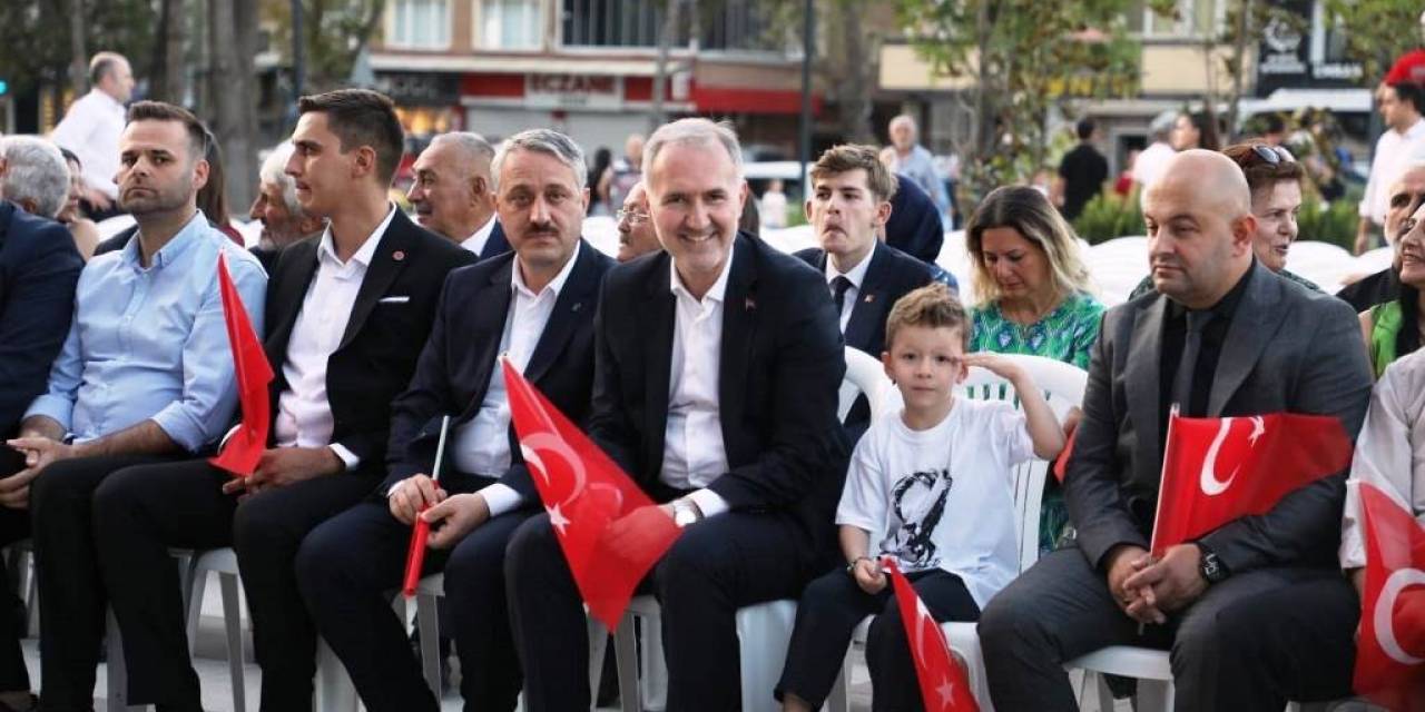 İnegöl’de Kurtuluş Coşkusu Sokaklara Taşındı