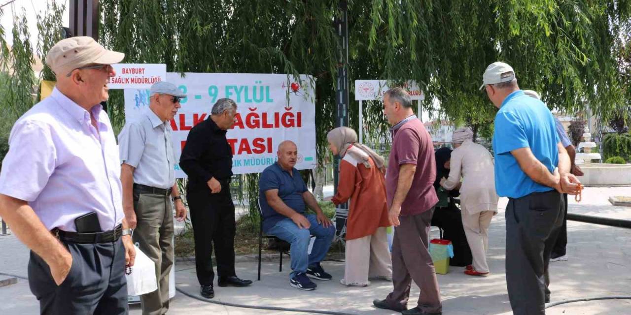 Bayburt’ta Halk Sağlığı Haftası Etkinlikleri: Vatandaşların Şeker Ve Tansiyon Ölçümleri Yapıldı