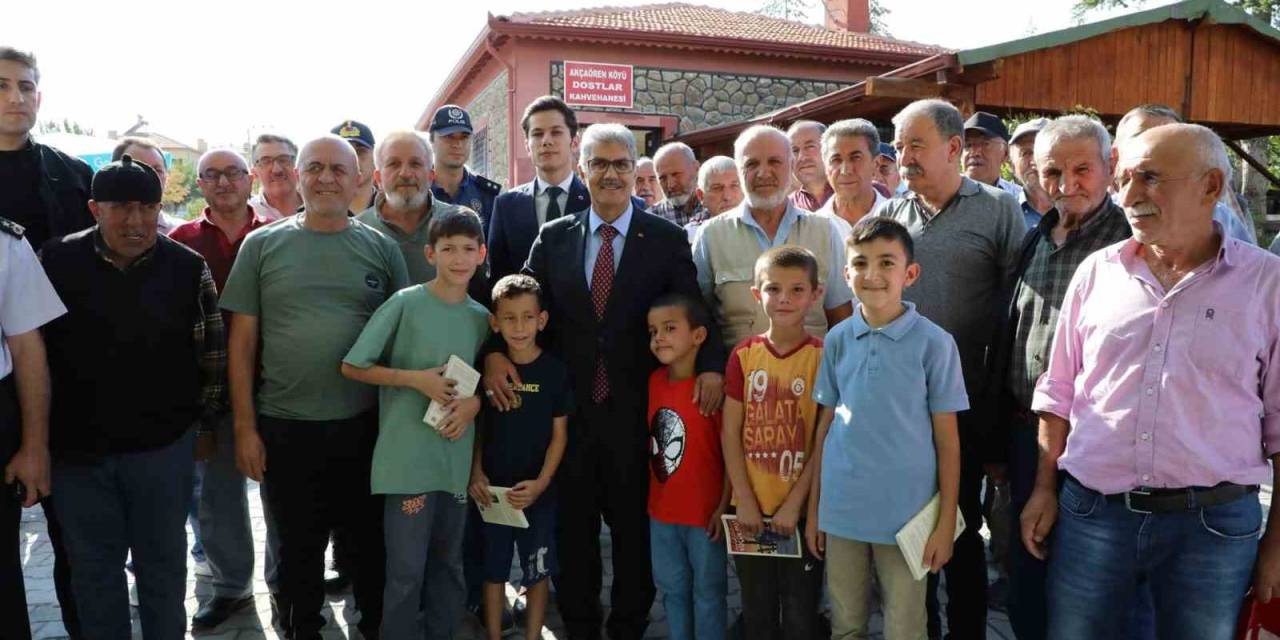 Vali Çelik Akçaören Halkı İle Bir Araya Geldi