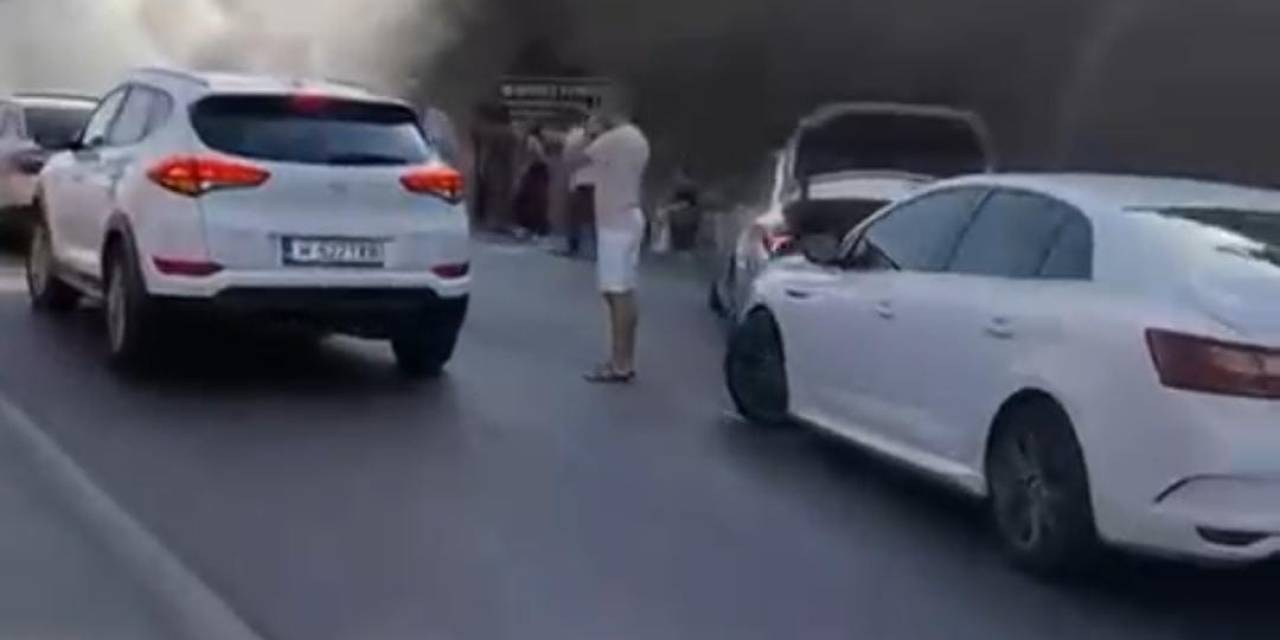 Seyir Halindeki Aracın Motoru Alev Alev Yandı