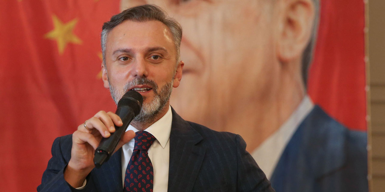 AK Parti Genel Başkan Yardımcısı Kandemir, Rize'de konuştu