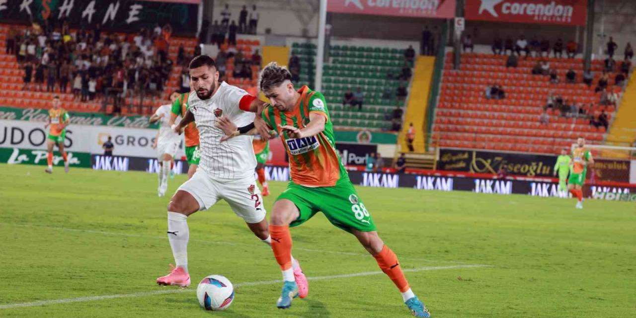 Trendyol Süper Lig: Corendon Alanyaspor: 0 - A. Hatayspor: 0 (İlk Yarı)